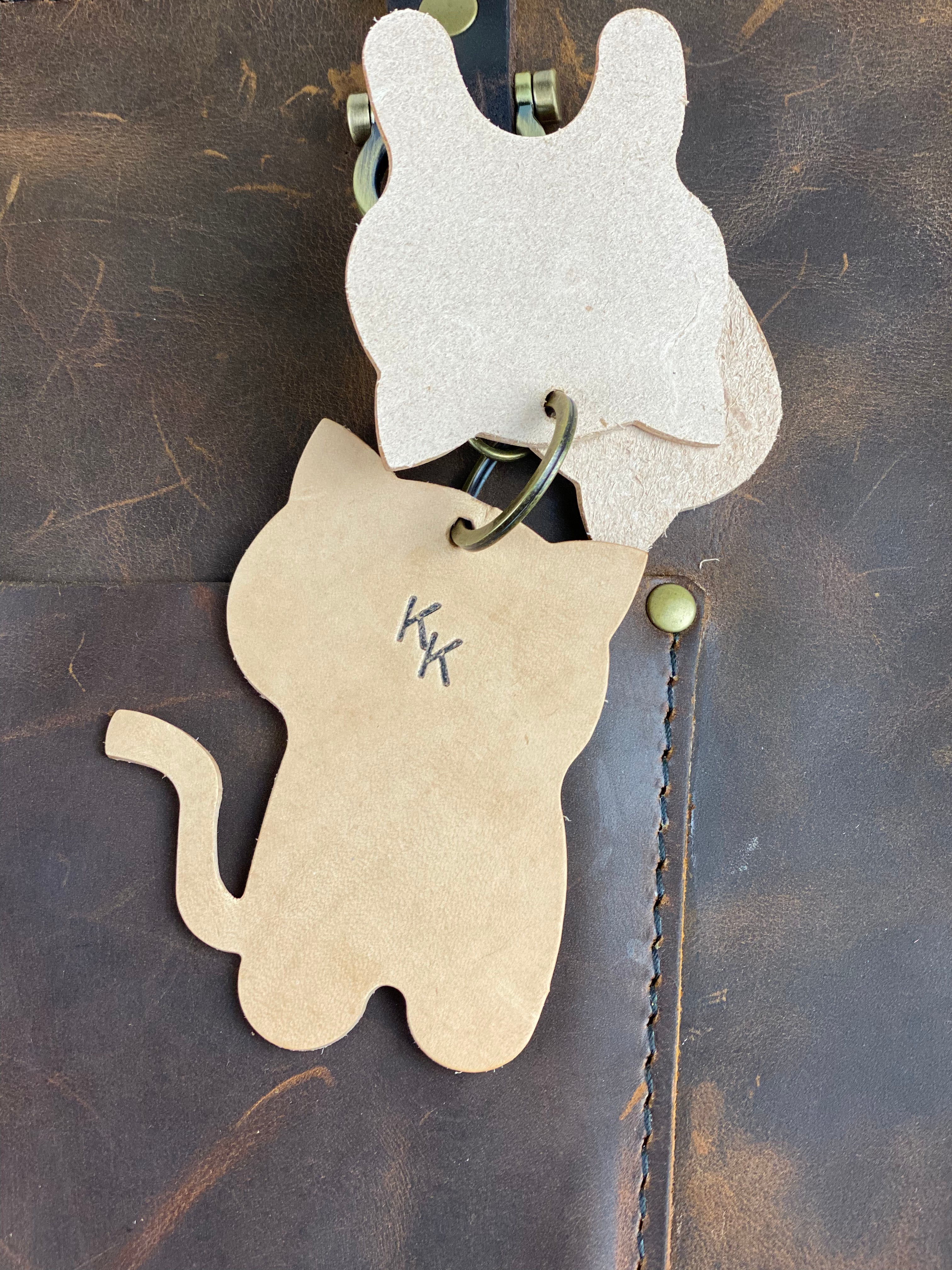 Natural Veg Tan Leather Cat Keyring Purse Charm, Bag Clip on Cat Fob, Cute Cat Lovers Accessory