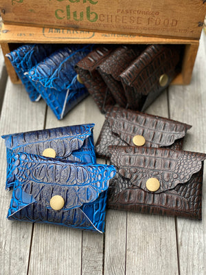Faux Embossed Alligator Coil Purse Card Wallet, Gift Card Holder, Credit Card Snap Pouch, Small Scalloped Vinyl Snap Coin Purse