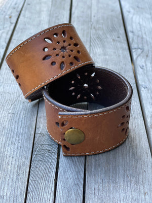 Upcycled Leather Belt Cuff, Reclaimed Leather Shawl Scarf Cuff, Rocker Concert Boho Festival Wear, Snap on Bracelet