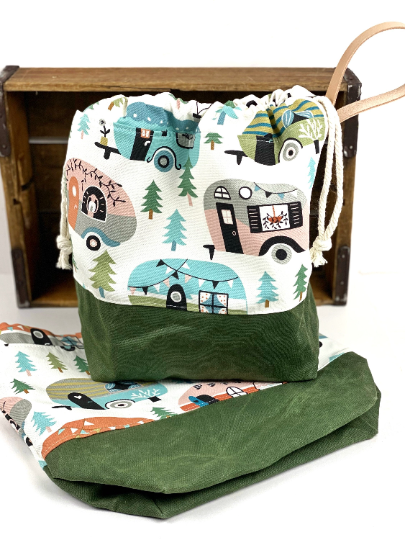 Forest Green Vintage Glamping Trailer Waxed Canvas Project Bag, Happy Camper Project Bag, Project Bag for Knitters, Knitting Bag